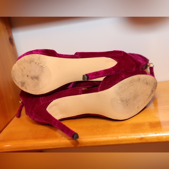 Shoe Dazzle Tatia Stiletto Heeled Sandal in Magenta | Size 9 - Picture 7 of 10